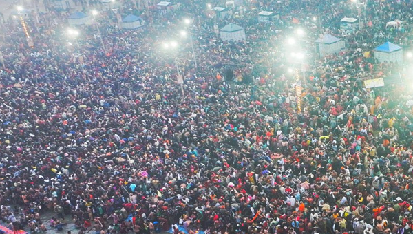 Maha Kumbh Mela: ఆ దేశ జనాభాల కంటే కుంభమేళాలో పుణ్యస్నానాలు చేసిన వారే ఎక్కువ!