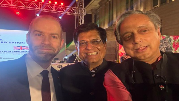 MP Shashi Tharoor: కాంగ్రెస్‌కు శశిథరూర్ దూరం.. బీజేపీలోకి వెళ్లడం ఖాయమా?