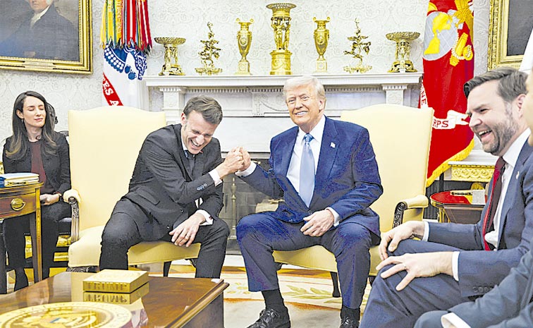Donald Trump  :పుతిన్‌ నియంత కాదు : ట్రంప్‌