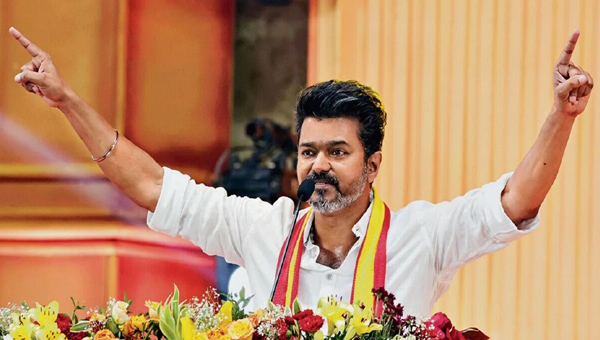 Vijay Thalapathy: పాదయాత్ర.. కాదు కాదు బస్ యాత్ర, విజయ్ ప్లాన్ ఏంటీ…?