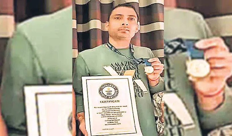 Vikaswamy : వికాస్‌స్వామి ప్రపంచ రికార్డ్‌…  దంతాలతో