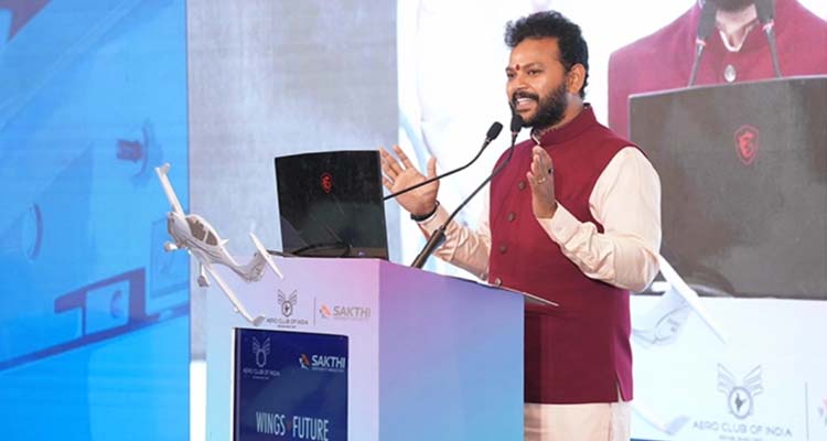 Rammohan Naidu :రాబోయే రోజుల్లో 30 వేల మంది పైలట్లు  అవసరం : రామ్మోహన్‌ నాయుడు
