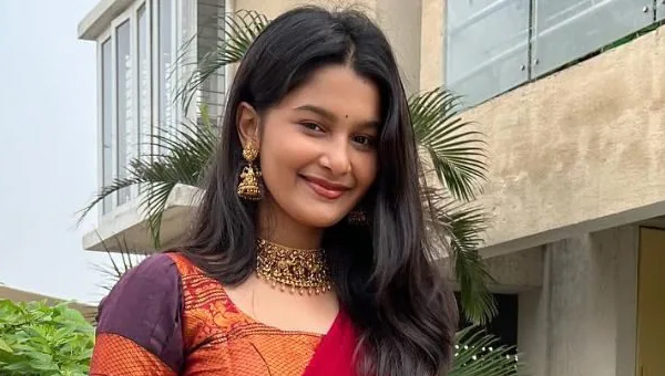 Yuvina: అజిత్ కూతురు భ‌లే గ్లామ‌రస్ గా మారిందే!