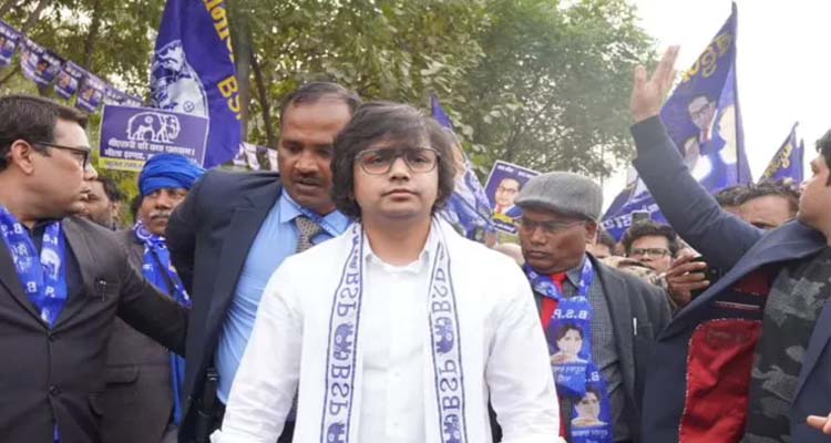 Mayawati  :మాయవతి కీలక నిర్ణయం .. పార్టీ నుంచి