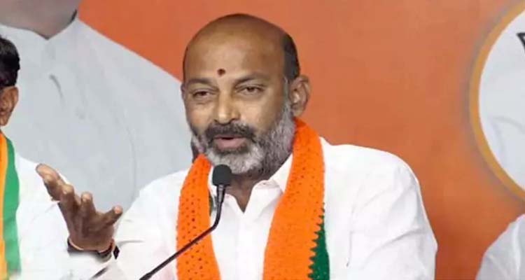 Bandi Sanjay: స్వాతంత్ర్య వీరుల పెన్షన్ కేసులు త్వరగా పరిష్కరించండి: బండి సంజయ్
