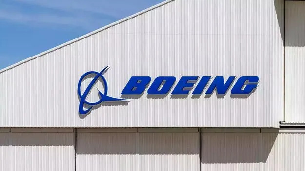 Boeing : ఉద్యోగులకు షాక్‌ ఇచ్చిన బోయింగ్‌