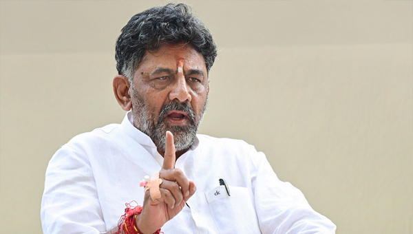 DK Shivakumar: కాంగ్రెస్‌ను గద్దె దించేందుకు బీజేపీ, జేడీ(ఎస్) కుట్రలు: డీకే శివకుమార్