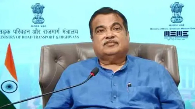 Nitin Gadkari: ఆరు నెలల్లో పెట్రోల్ వాహనాల ధరలతో సమానంగా ఈవీ ధరలు: నితిన్ గడ్కరీ