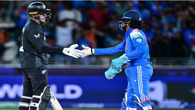 Ind vs NZ: ఆ ఇద్దరినీ కంట్రోల్ చేస్తే కప్ మనదే..! Ind vs NZ: ఆ ఇద్దరినీ కంట్రోల్ చేస్తే కప్ మనదే..!