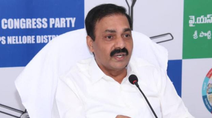 Kakani: అజ్ఞాతంలో కాకాణి..! అరెస్టు భయమే కారణమా..? Ex Minister Kakani Govardhan Reddy Quartz Mining Case