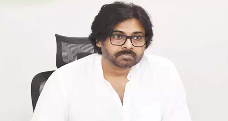 Pawan Kalyan: ఇచ్చిన వాగ్దానాలు నిలబెట్టుకోక ఇబ్బందుల్లో పవన్..