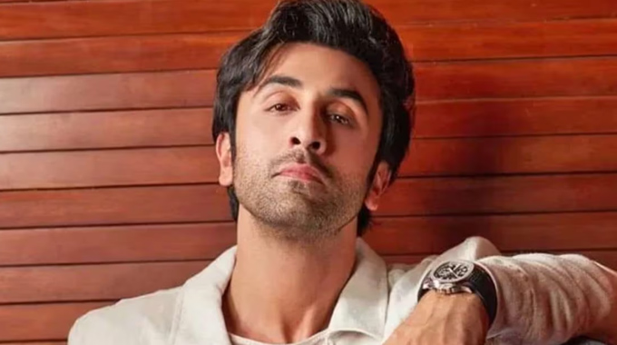 Ranbir: అభిమాని చేసిన ప‌నికి షాకైన ర‌ణ్‌బీర్