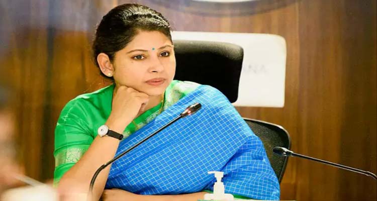 Smita Sabharwal: స్మితా సభర్వాల్‌కు నోటీసులు ఇచ్చేందుకు రంగం సిద్ధం