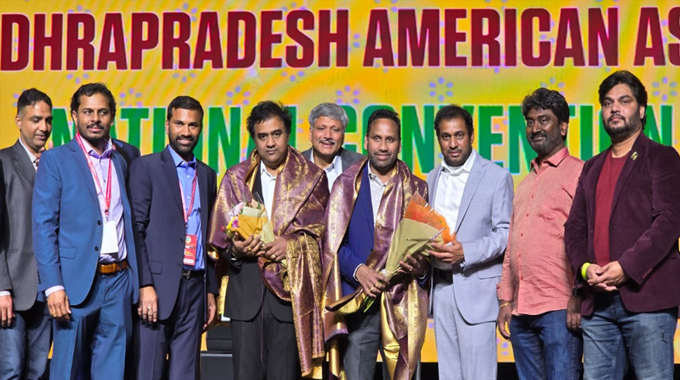 AAA కన్వెన్షన్ లో తానా నాయకులకు సన్మానం AAA కన్వెన్షన్ లో తానా నాయకులకు సన్మానం
