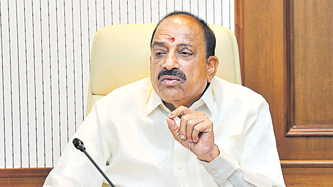 Thummala Nageswara Rao: బీజేపీ అధ్యక్షుడికి అవగాహన లేదు: మంత్రి తుమ్మల నాగేశ్వర రావు