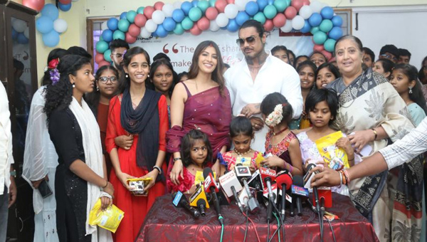 Lefra Society Orfanise: మన చిన్న సాయం చిన్నారులకు పెద్ద సంతోషాన్ని ఇస్తుంది : వరలక్ష్మీ శరత్ కుమార్ & నికోలయ్‌ సచ్‌దేవ్‌