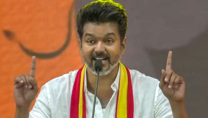 Vijay: ఎవరితోనూ పొత్తులుండవ్..! టీవీకే విజయ్ కీలక ప్రకటన..!!