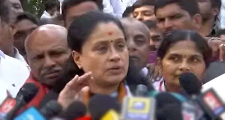 Vijayashanti : అందుకే సైలెంట్‌గా ఉన్నా : విజయశాంతి