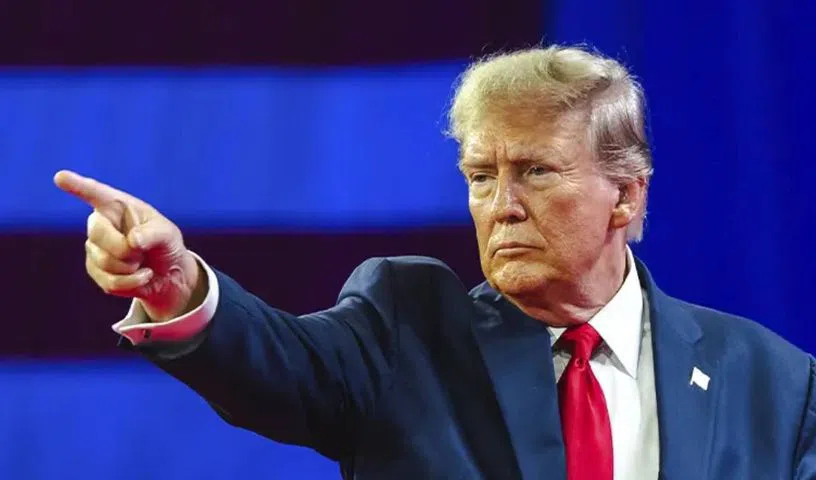Joe Biden: బైడెన్‌ హయాంలోని వలసదారులకు ట్రంప్‌ షాక్‌