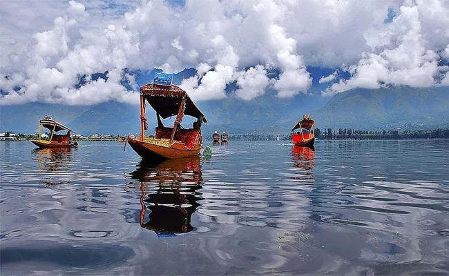Jammu Kashmir :ఆ ప్రాంతానికి వెళ్లవద్దు … అమెరికన్లకు ట్రంప్‌ సర్కార్‌ అడ్వైజరీ
