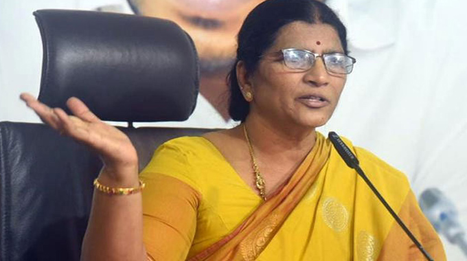 Lakshmi Parvathi: హైకోర్టులో లక్ష్మీ పార్వతికి గట్టి షాక్..!!