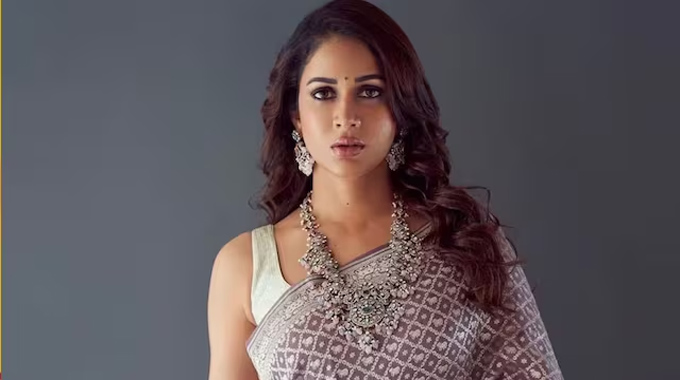 Lavanya Tripathi: పాక్ కు స‌పోర్ట్ చేస్తున్న మ‌హిళ‌పై మెగాకోడ‌లు ఫైర్