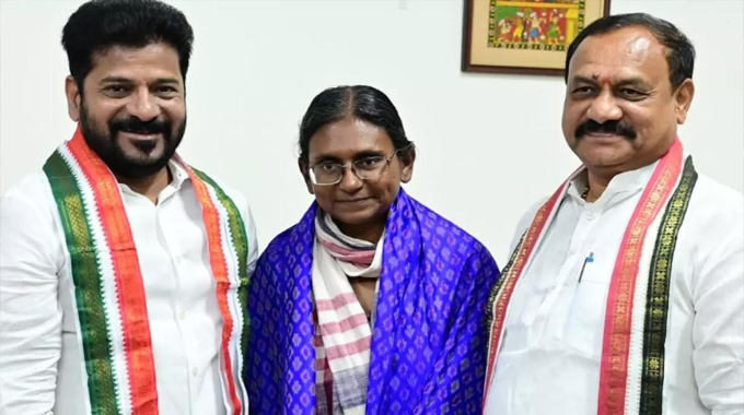 Meenakshi Natarajan: మీనాక్షి నటరాజన్ రాజ్యాంగేతర శక్తిగా మారుతున్నారా..?