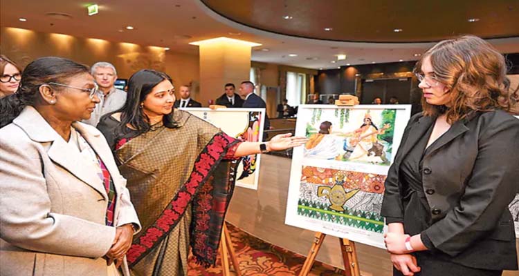 Draupadi Murmu: భారత రాష్ట్రపతికి స్లొవేకియాలో గౌరవ డాక్టరేట్ Draupadi Murmu: భారత రాష్ట్రపతికి స్లొవేకియాలో గౌరవ డాక్టరేట్