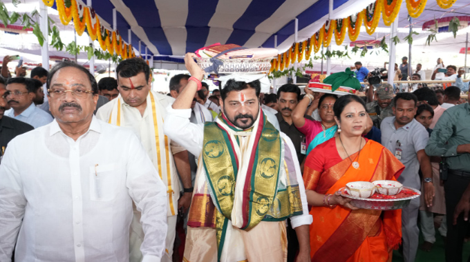 Revanth Reddy: తిరుకల్యాణ మహోత్సవానికి హాజరైన ముఖ్యమంత్రి రేవంత్ రెడ్డి