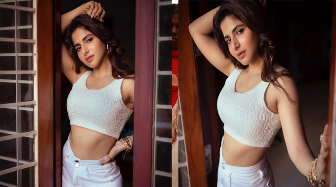 Ishwarya Menon: వైట్ డ్రెస్ లో వావ్ అనిపిస్తున్న ఐశ్వ‌ర్య‌