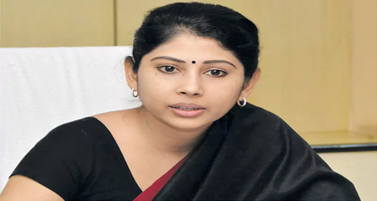Smita Sabharwal : ఐఏఎస్‌ స్మితా సబర్వాల్‌కు నోటీసులు