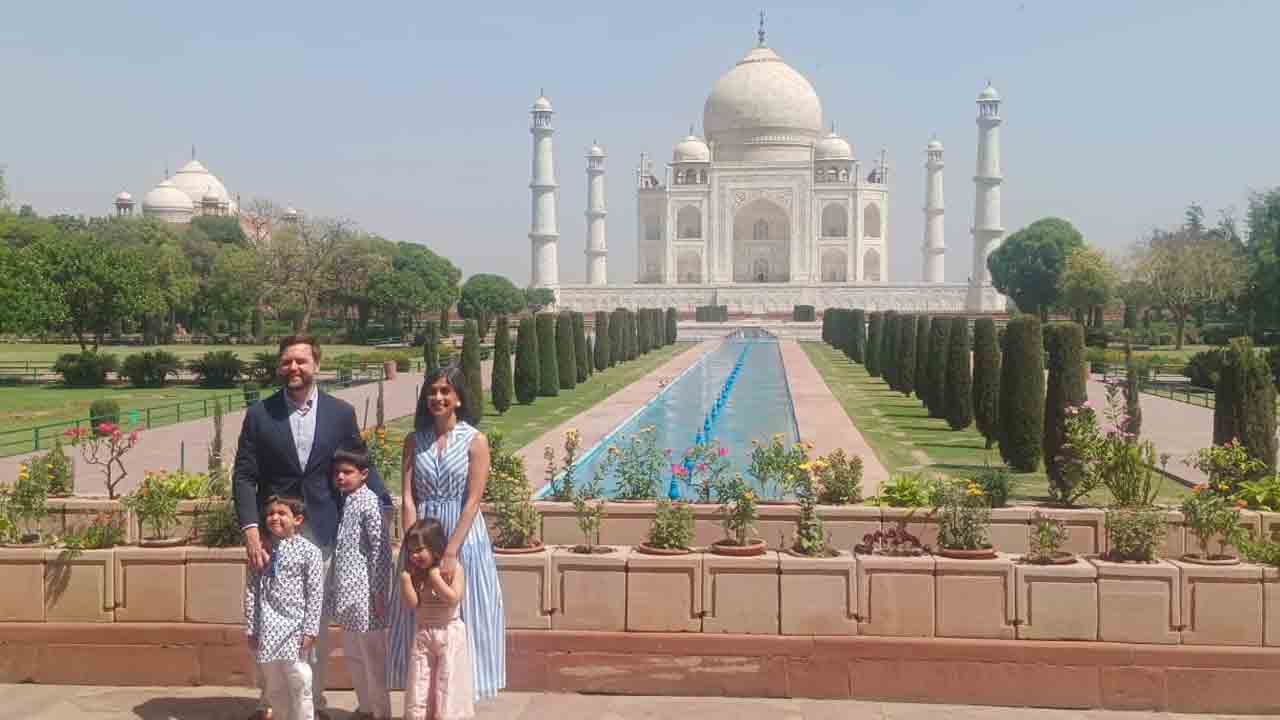 JD Vance: తాజ్‌మహల్‌ను సందర్శించిన జేడీ వాన్స్‌ ఫ్యామిలీ