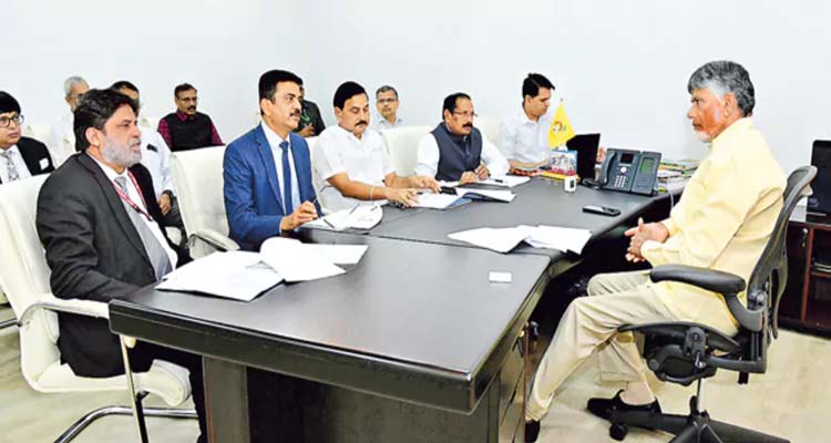 Visakhapatnam  : విశాఖ ఉక్కు కోసం అవసరమైన సాయాన్ని అందిస్తాం : చంద్రబాబు