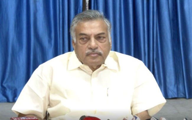 Yarlagadda: మూలాలను మరిచిపోవద్దు ..డల్లాస్‌ విశ్వహిందీ సదస్సులో యార్లగడ్డ