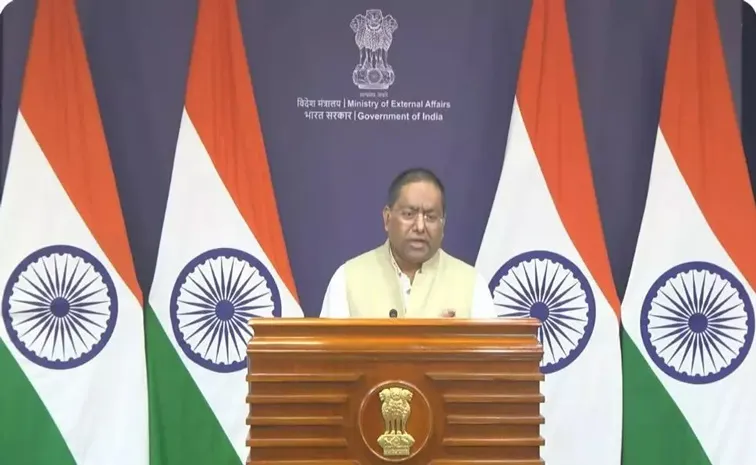 Randhir Jaiswal: ట్రంప్ ప్రకటనల్లో ఏమాత్రం వాస్తవం లేదు : రణధీర్ జైస్వాల్ Randhir Jaiswal: ట్రంప్ ప్రకటనల్లో ఏమాత్రం వాస్తవం లేదు : రణధీర్ జైస్వాల్