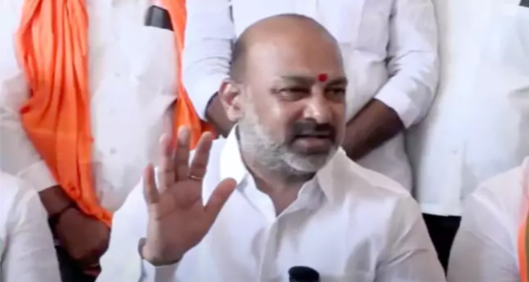 Bandi Sanjay: రాష్ట్రంలో ప్రభుత్వాన్ని నడపలేని స్థితిలో కాంగ్రెస్‌ : బండి సంజయ్‌
