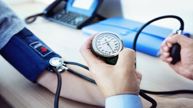 Apollo Hospitals: గుండెపై గురి పెడుతున్న రక్తపోటు… ఆరోగ్య భారతావనిలో సగం మందికి ముప్పు