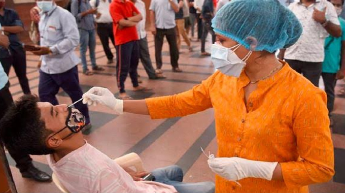 Covid: కోవిడ్ మహమ్మారి మళ్లీ పంజా విసురుతోందా…?