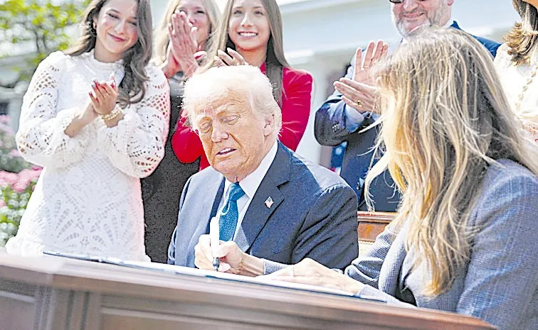 America:  అమెరికాలో కొత్త చట్టం… ట్రంప్‌తో పాటు మెలానియా కూడా