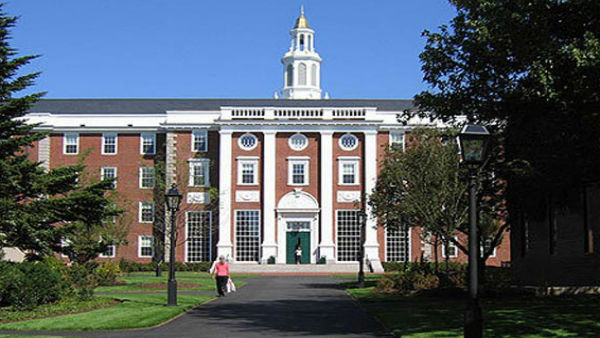 Harvard University: హార్వర్డ్‌ వర్సిటీకి డొనాల్డ్‌ ట్రంప్‌ భారీ షాక్‌ 
