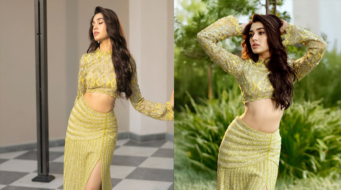 Krithi Shetty: థై స్లిట్ డ్రెస్ లో మరింత అందంగా కృతి Krithi Shetty: థై స్లిట్ డ్రెస్ లో మరింత అందంగా కృతి