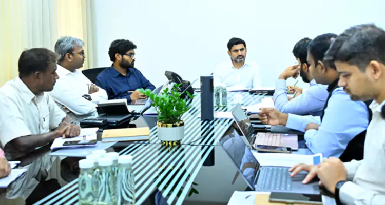 Nara Lokesh:  పెద్ద కంపెనీలకు త్వరితగతిన అనుమతులు: మంత్రి లోకేశ్‌