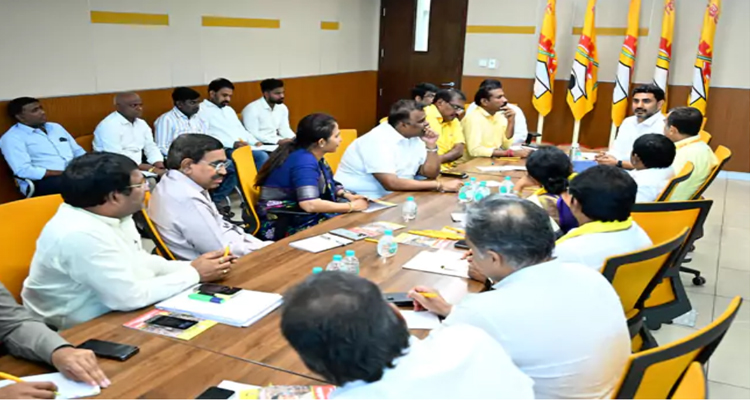 Nara Lokesh: మహానాడు ఏర్పాట్లపై మంత్రి లోకేశ్‌ సమీక్ష