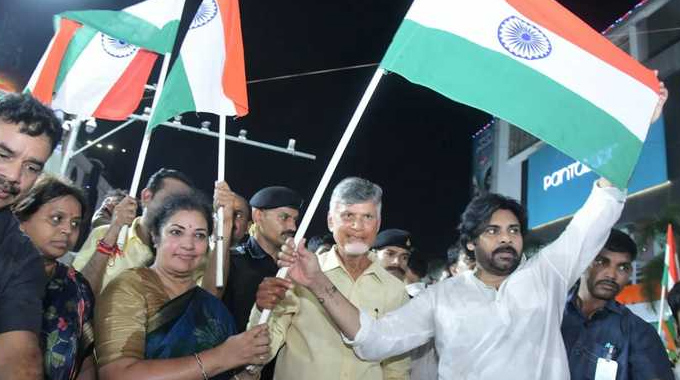 Pawan Kalyan: సినీ ఇండస్ట్రీ నుంచి అది మాత్రం ఎక్స్పెక్ట్ చేయొద్దు అంటున్న పవన్..