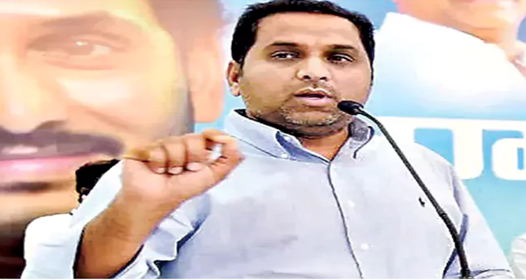 Raj Kasireddy:  మద్యం కుంభకోణం కేసులో రాజ్‌ కెసిరెడ్డికి.. సుప్రీంకోర్టు లో  చుక్కెదురు