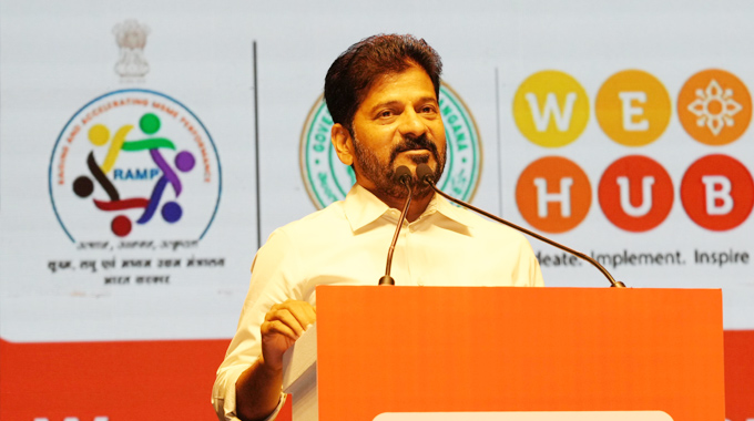 Revanth Reddy: మహిళలు కోటీశ్వరులు కావాలనేదే మా లక్ష్యం : సీఎం రేవంత్‌