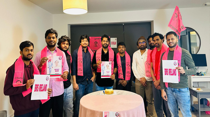 BRS Ireland: బీఆర్ఎస్ ఎన్నారై విభాగం ఐర్లాండ్ కమిటీ ఏర్పాటు BRS Ireland: బీఆర్ఎస్ ఎన్నారై విభాగం ఐర్లాండ్ కమిటీ ఏర్పాటు