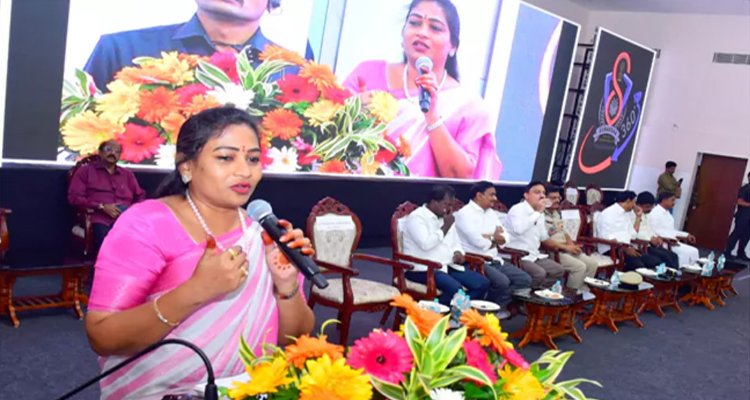Suraksha Program: సురక్షా 360 కార్యక్రమాన్ని ప్రారంభించిన హోంమంత్రి అనిత