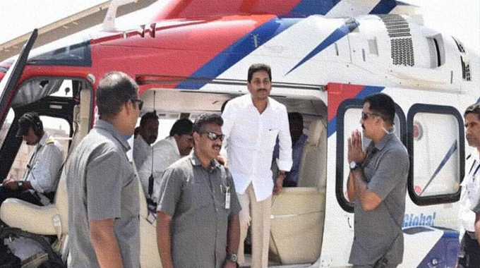 YS Jagan: రామగిరి హెలికాప్టర్ ఘటనపై విచారణ.. పైలట్ అనిల్ వివరణ..