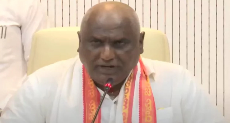 Adluri lakshman : మంత్రిగా బాధ్యతలు  స్వీకరించిన  అడ్లూరి లక్ష్మణ్‌
